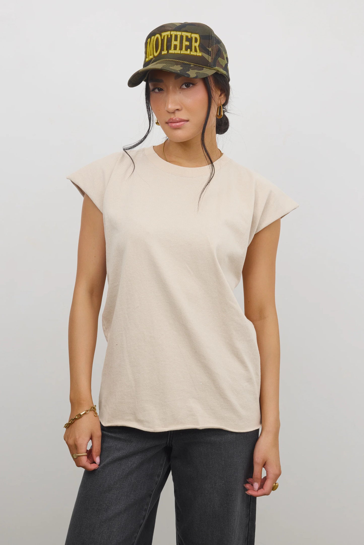 Vinnie Muscle Tee in Beige