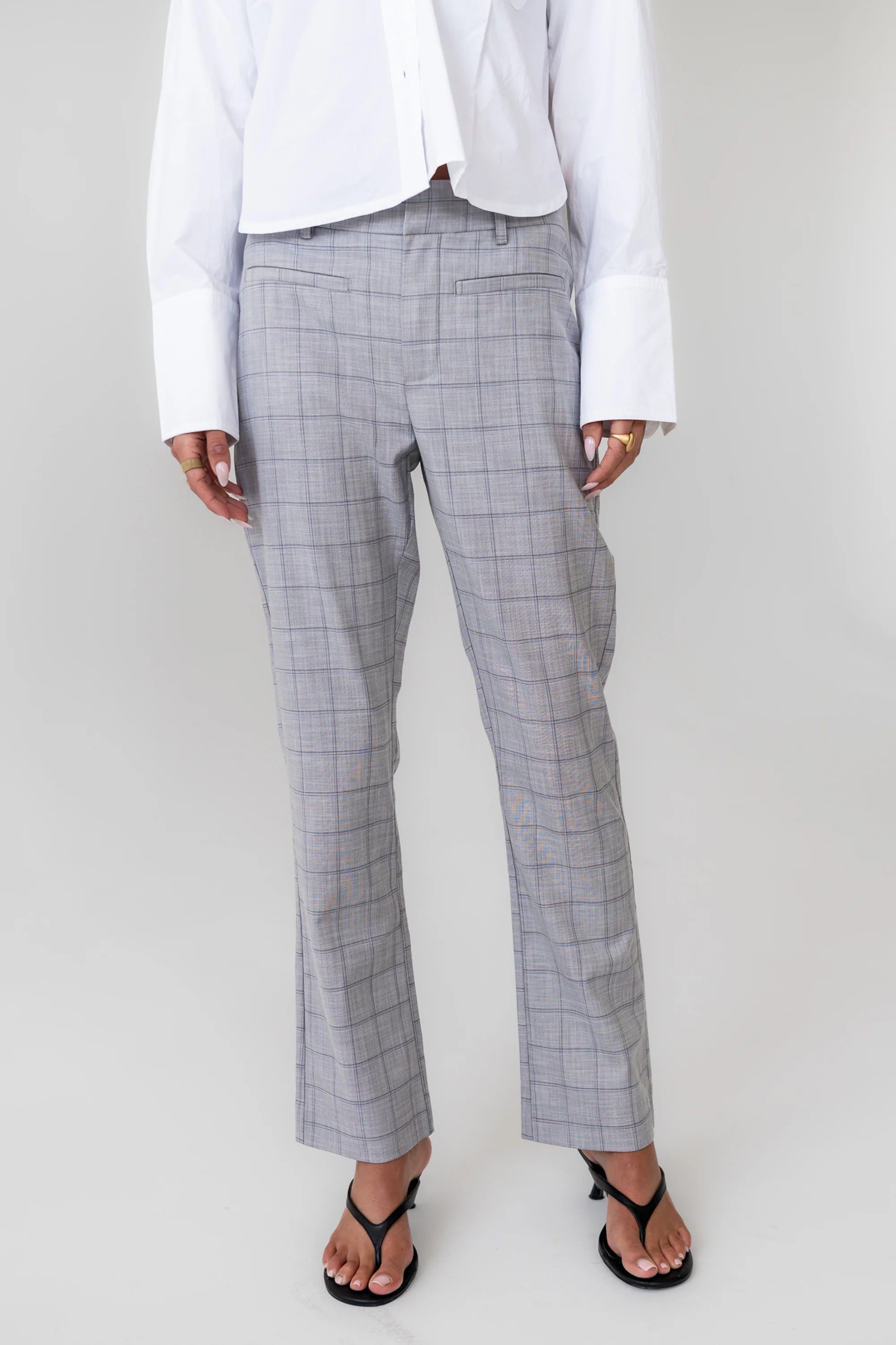 Willow Slim Straight Trouser in Grey
