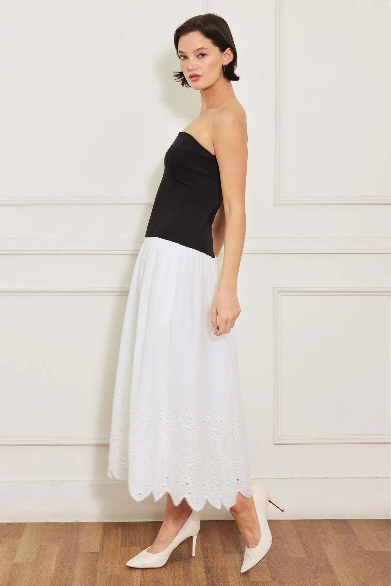 SOFT SPOKEN BEAUTY KNIT BLACK WHITE MIDI DRESS