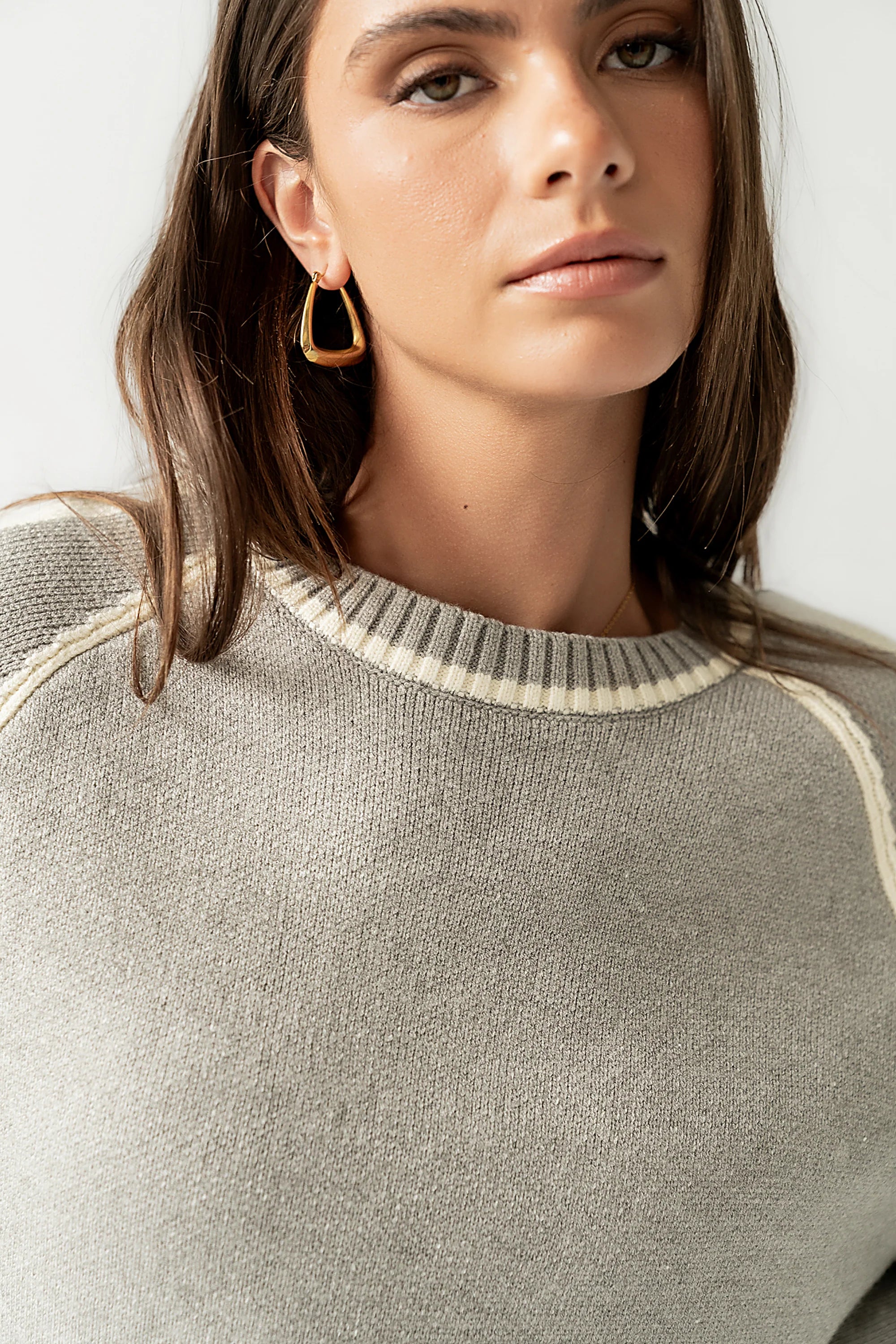 Kenna Contrast Sweater in Heather Grey