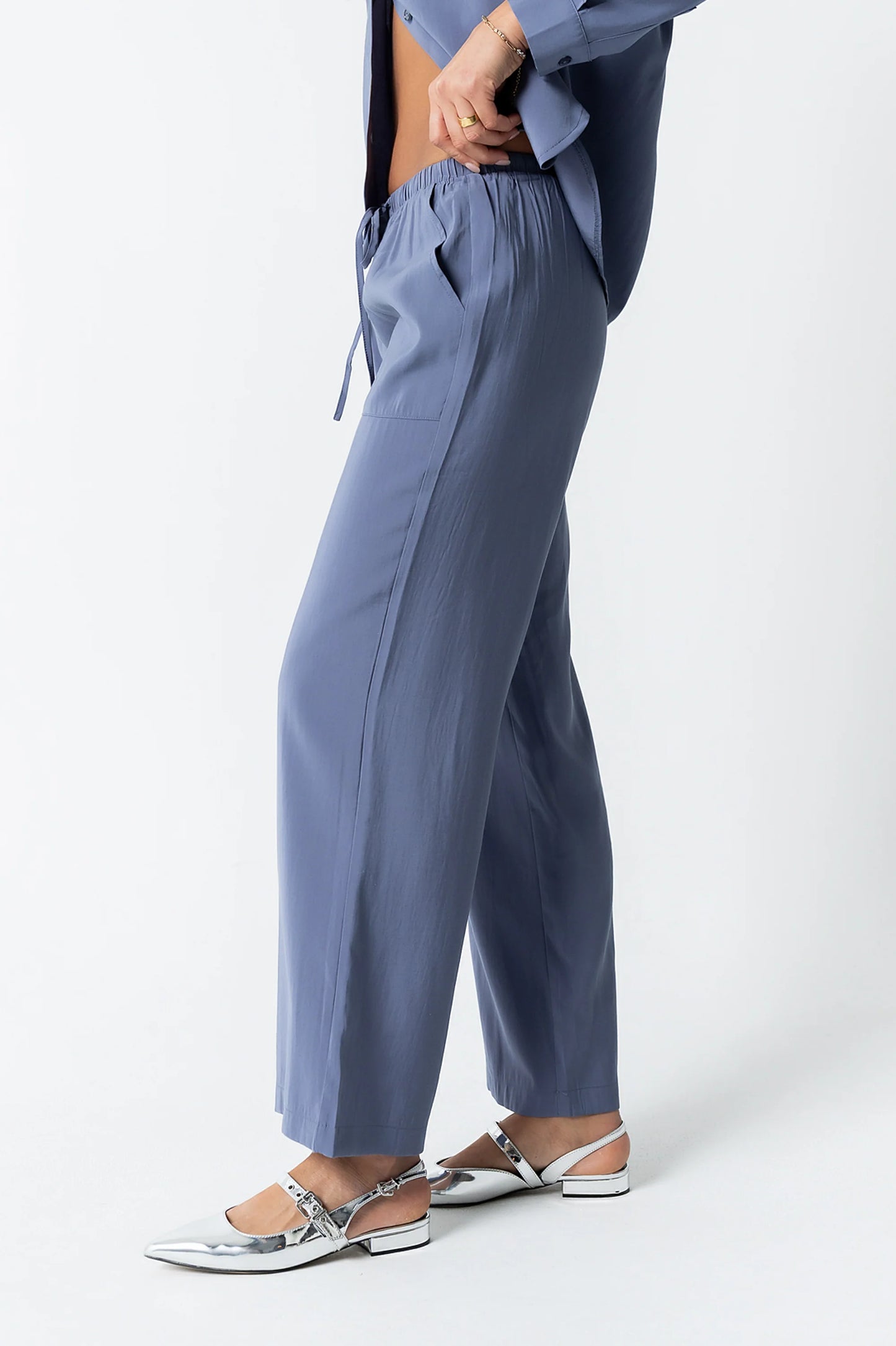Tacie Wide Leg Pants in Blue