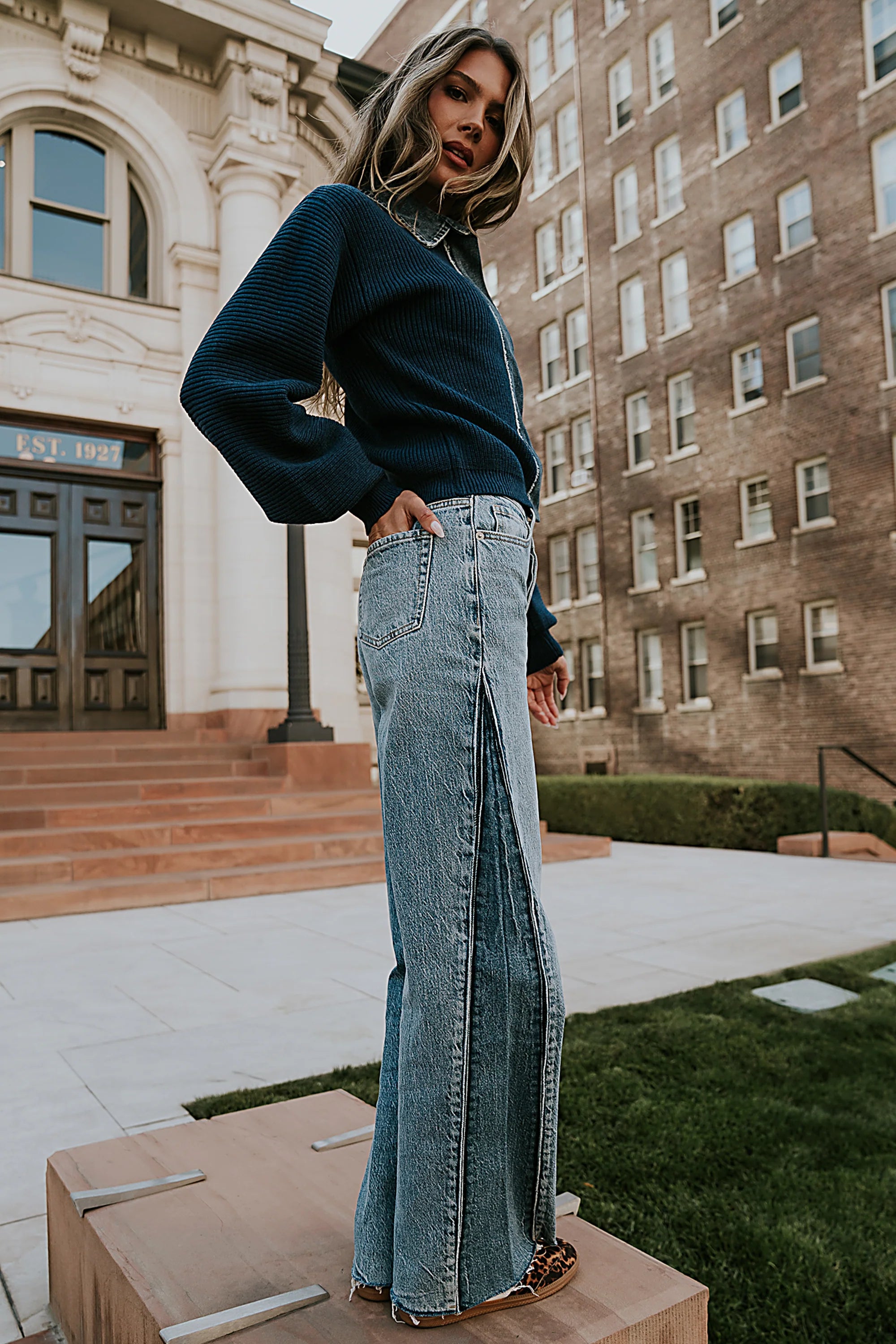 Sofia Contrast Wide Leg Jeans