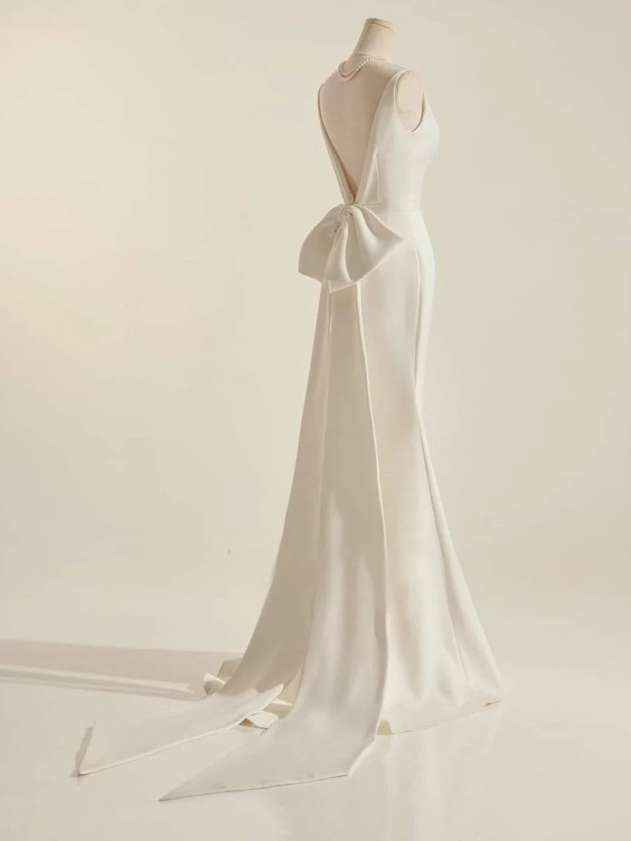 Simple Sleeveless Mermaid Wedding Dress With Sexy Bow