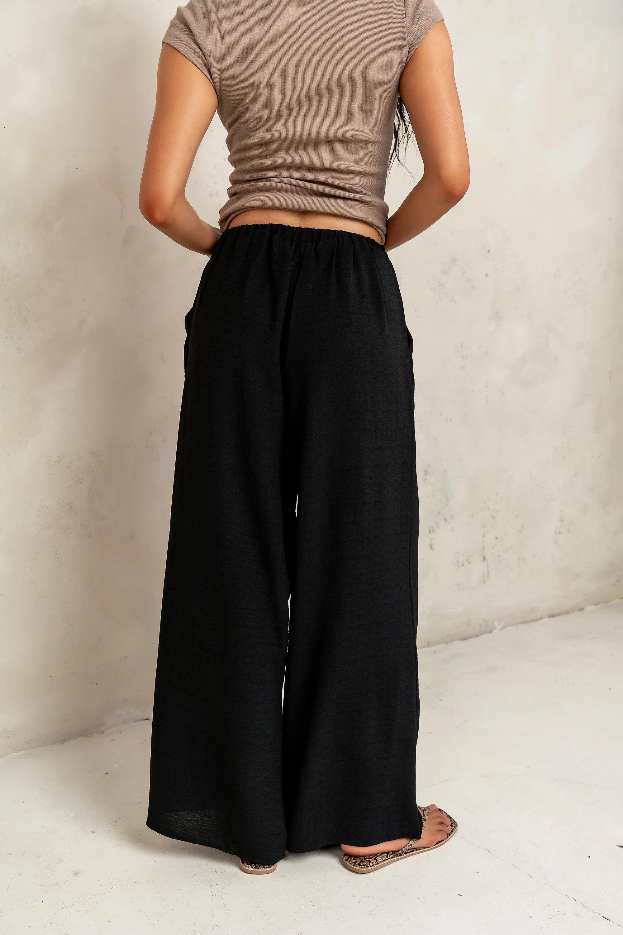Salma Wide Leg Pants in Black