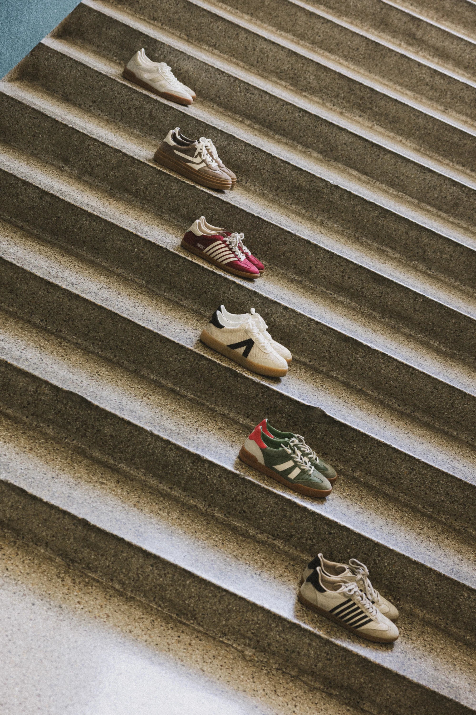Steve Madden Dodge Platform Sneakers in Taupe