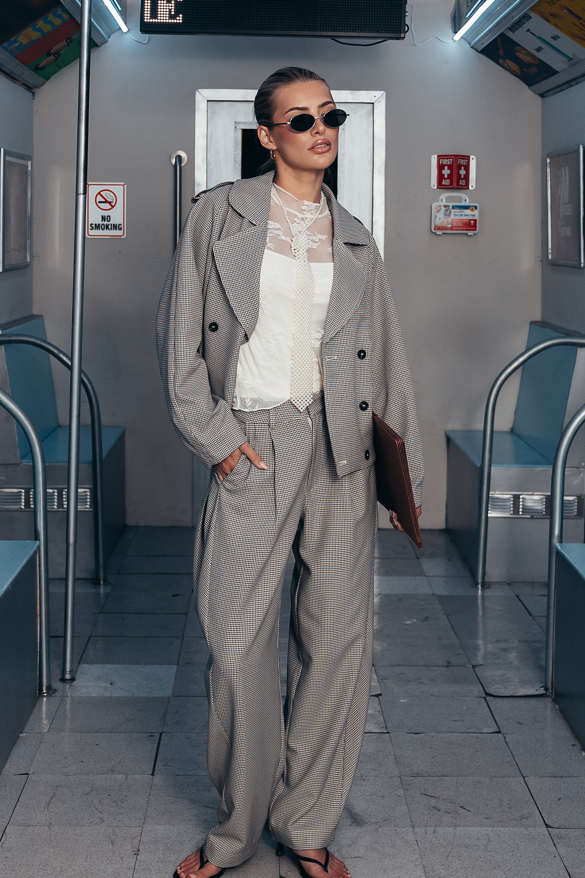 Abby Houndstooth Barrel Pants