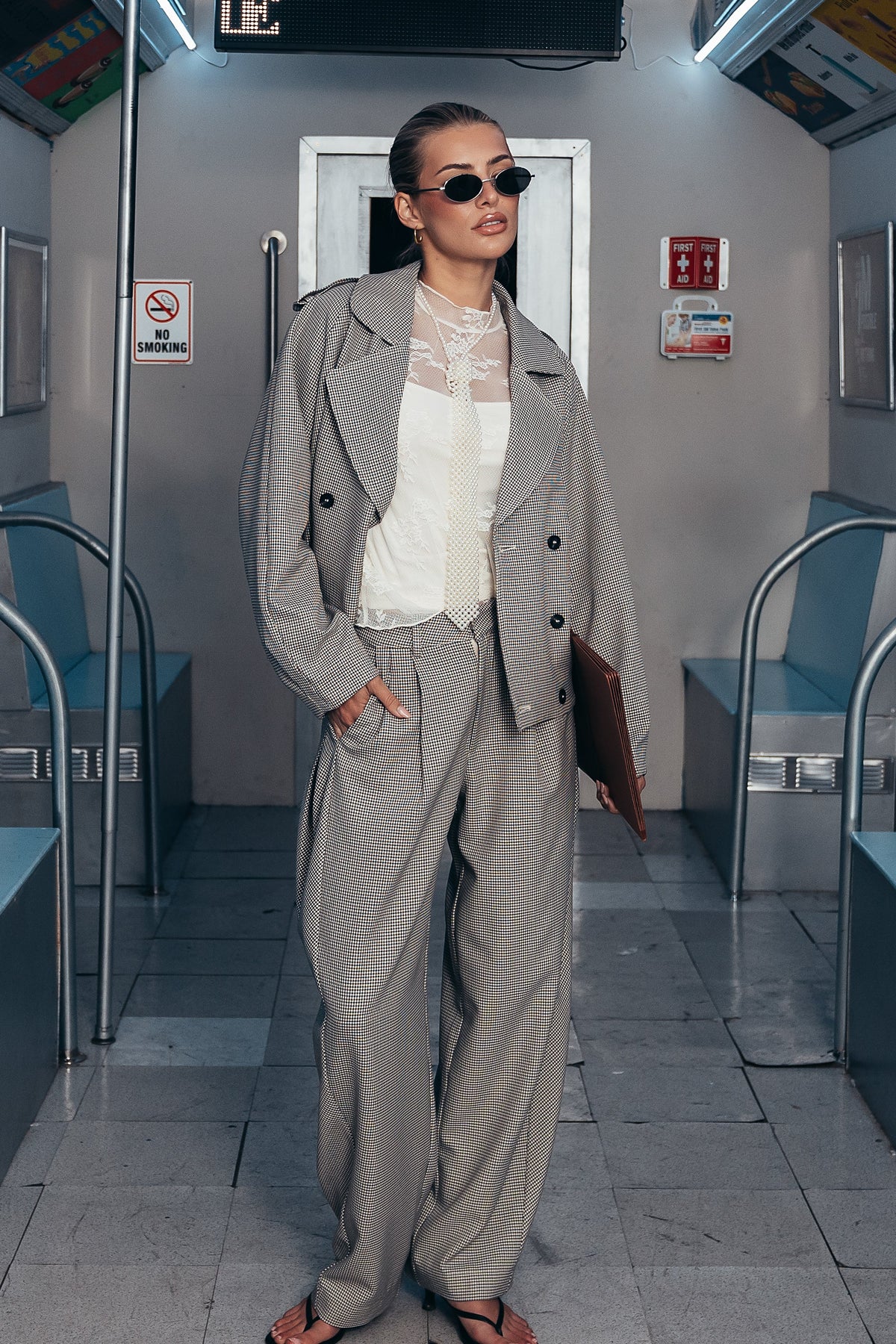 Abby Houndstooth Barrel Pants
