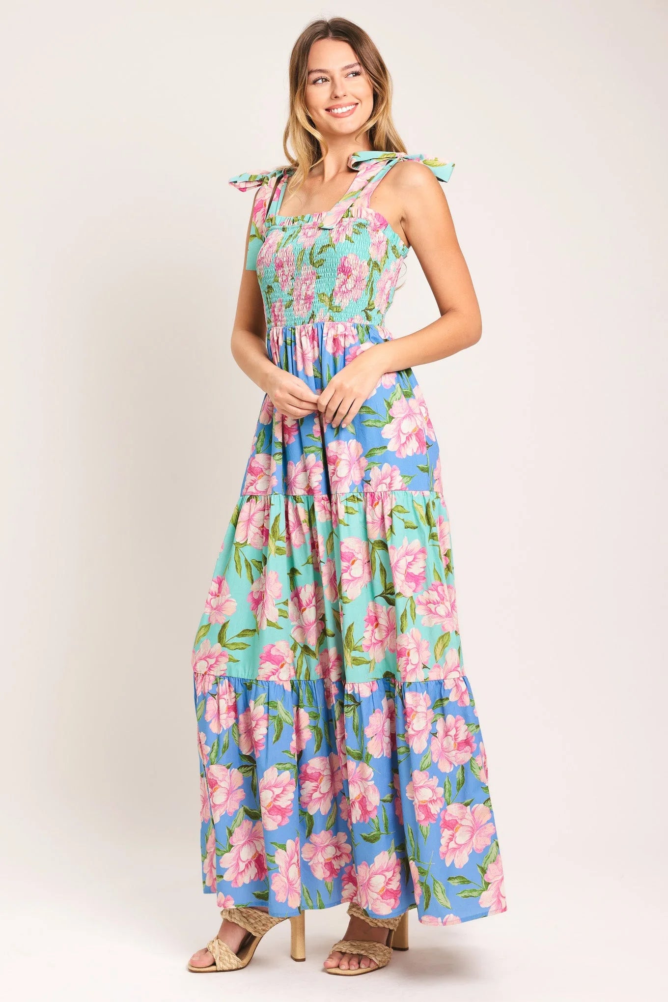 PASTEL GLOW FLORAL MAXI DRESS