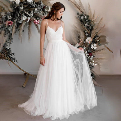A Line Tulle Spaghetti Straps Wedding Dresses With Lace Appliques