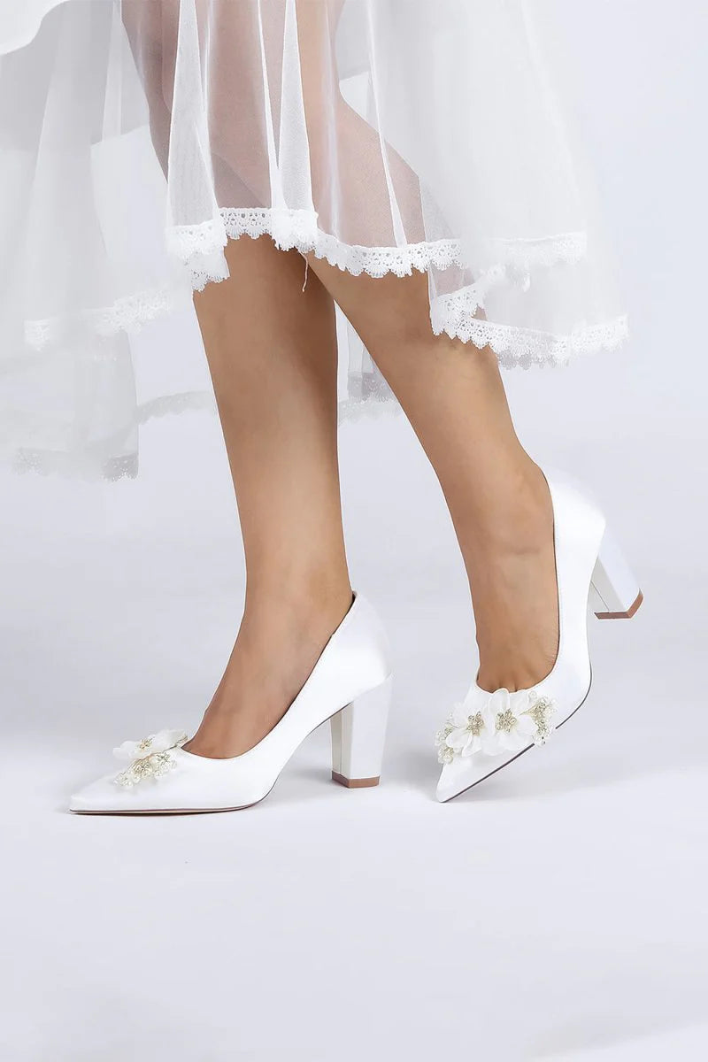 Pointed Toe White Rhinestone Chunky Heels with Flower
