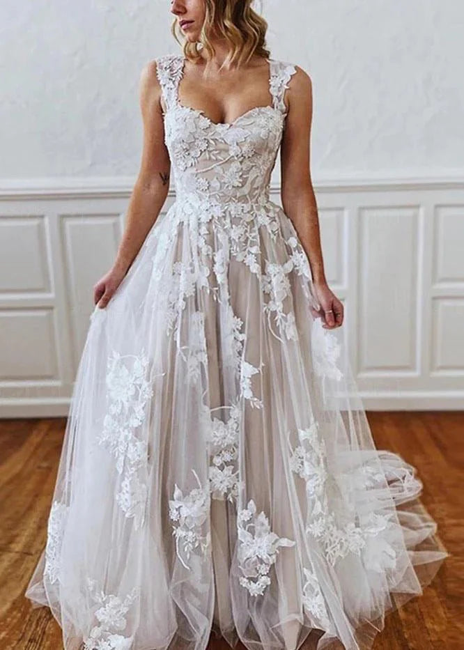 A Line Straps Sweetheart Wedding Dress with Lace Appliques