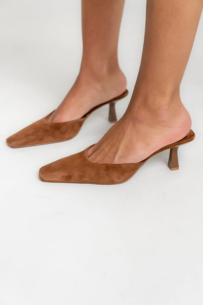 Steve Madden Alyse Kitten Heel in Brown