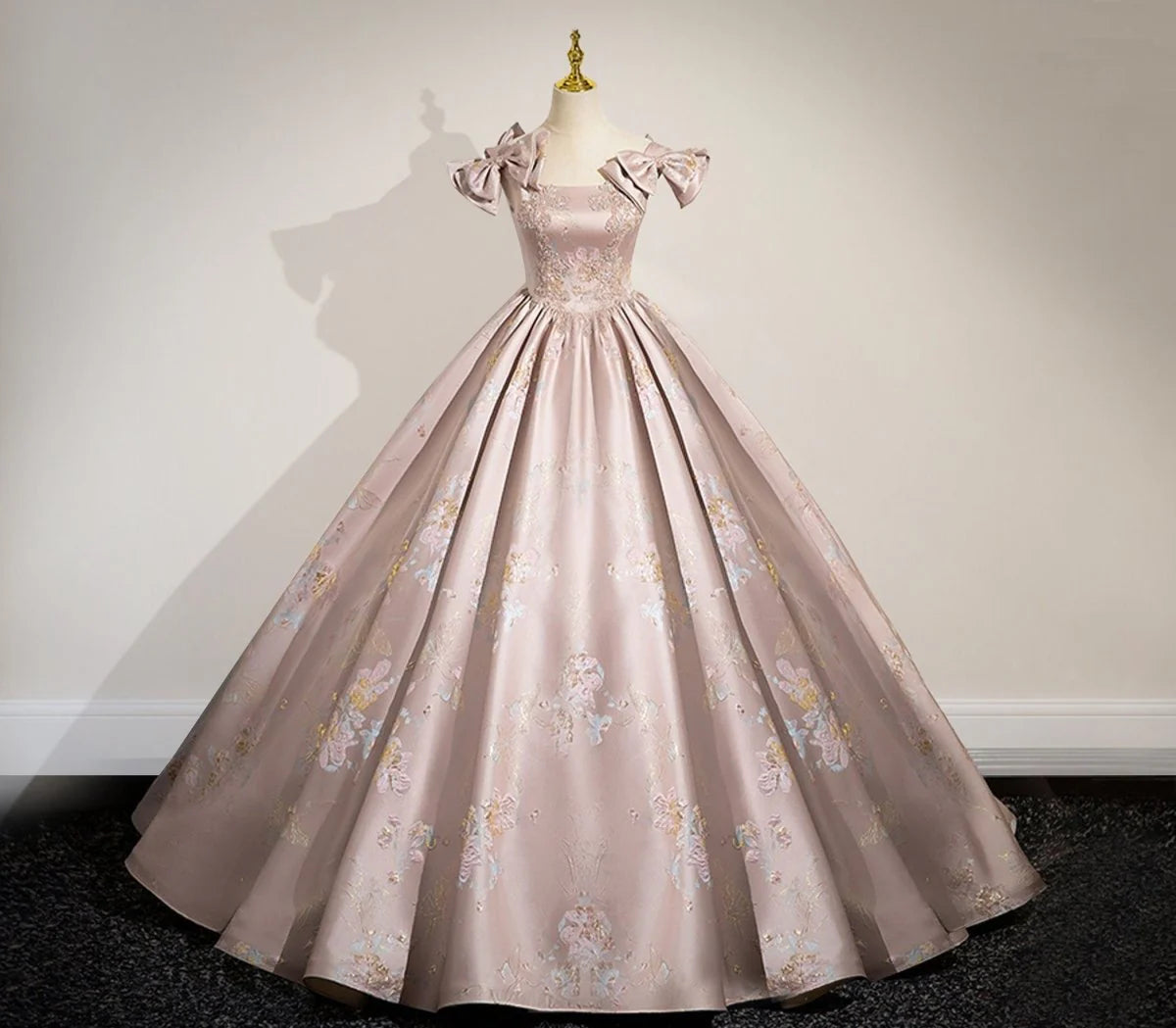 Elegant Ball Gown Pink Beaded Floral Appliques Quinceanera Dress