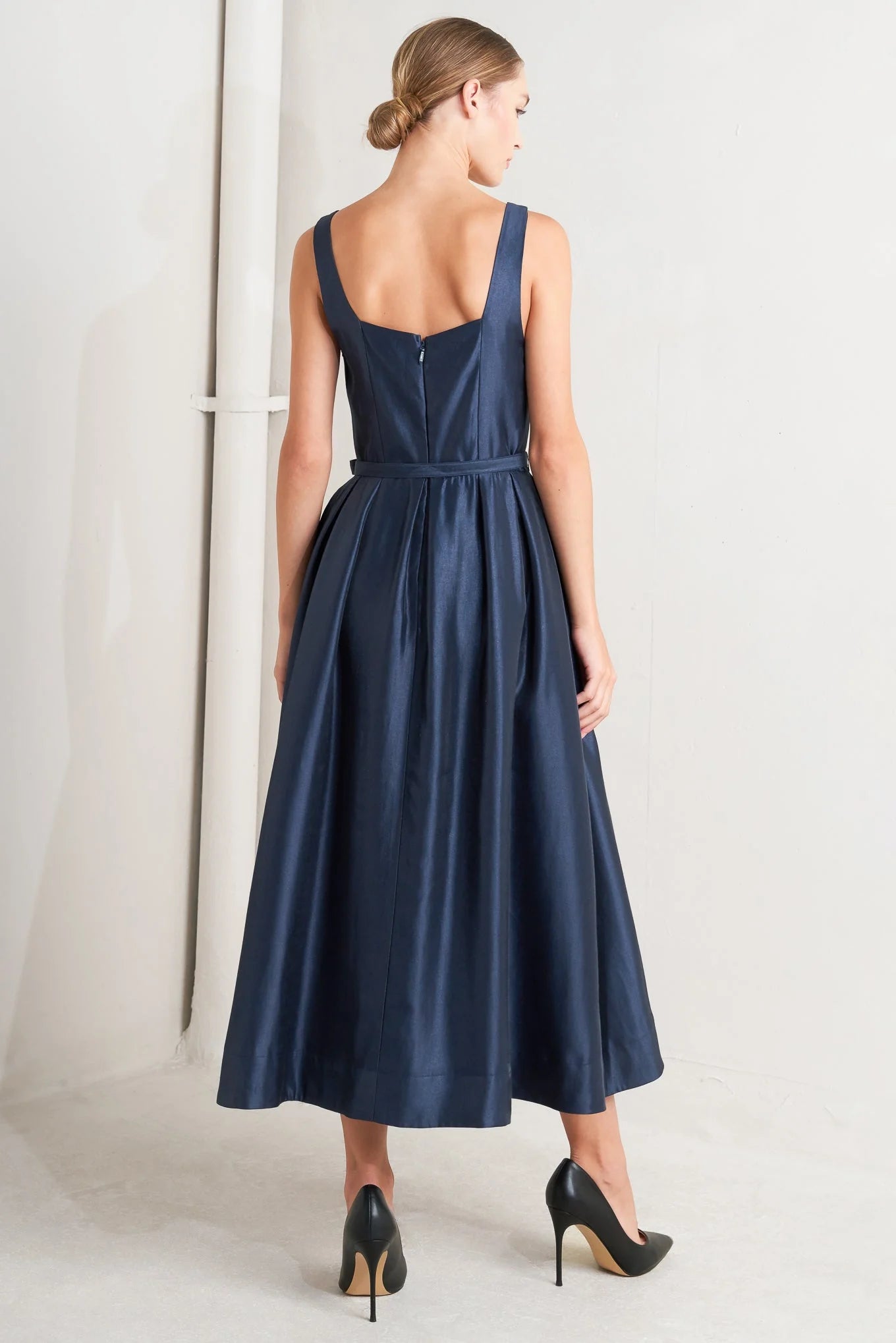 FEMME SILHOUETTE NAVY MIDI DRESS