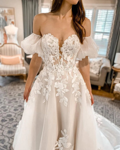Cute A Line Sweetheart Tulle Wedding Dresses with Lace