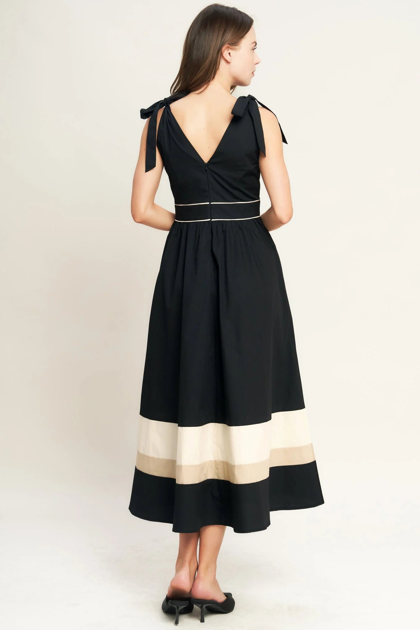 FOREST CHARM BLACK CREAM MIDI DRESS