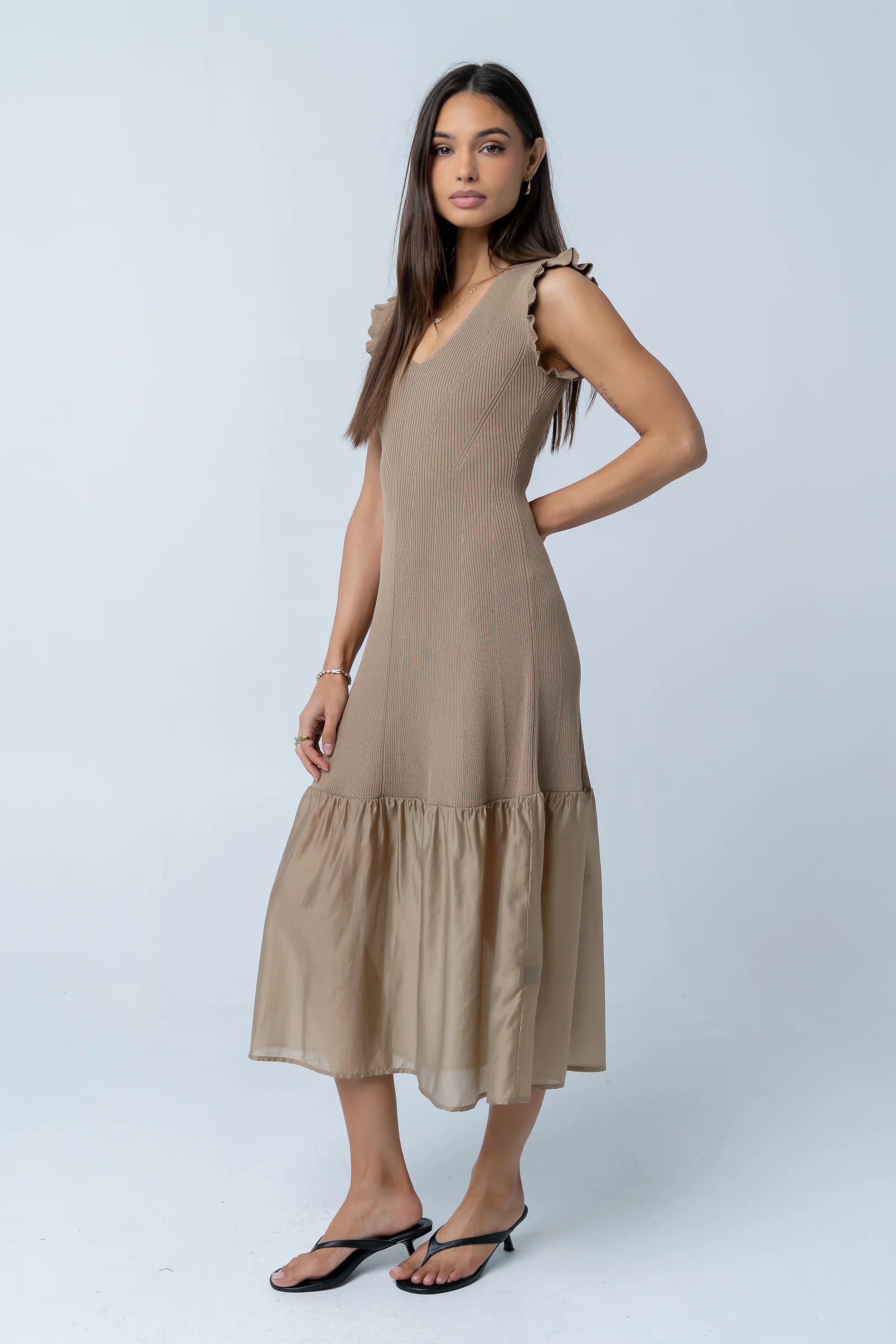 Lara Ribbed Midi Dress in Mocha