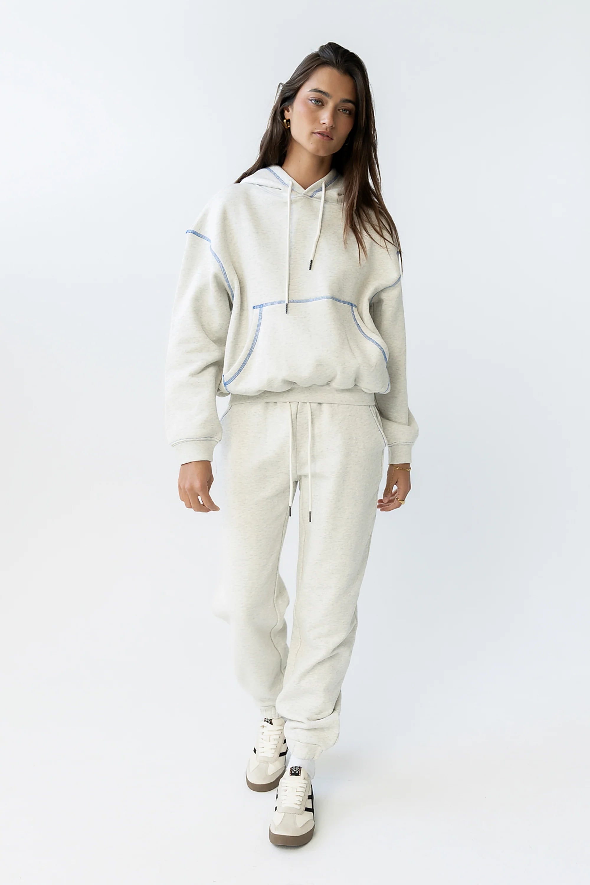 Mozie Contrast Sweatshirt in Grey