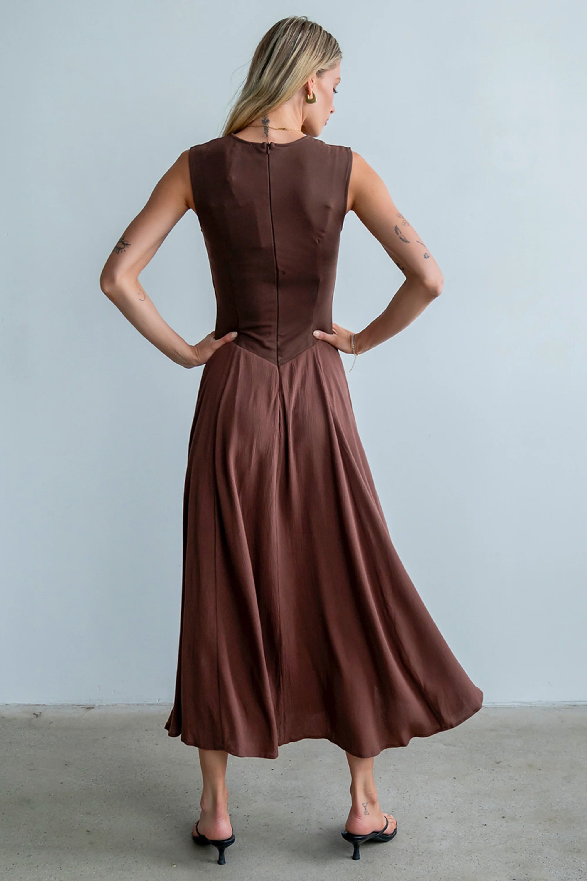 Charles Maxi Dress in Red Brown