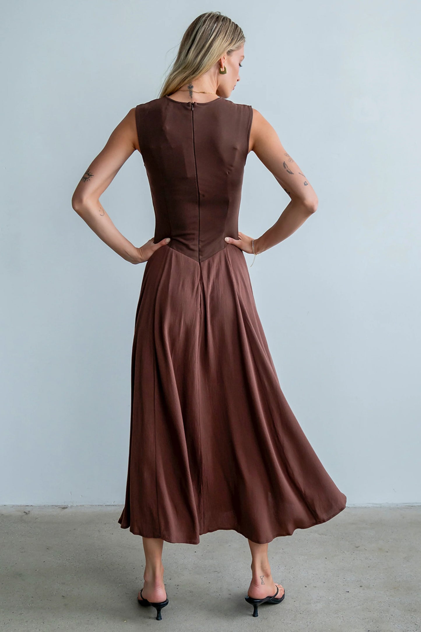 Charles Maxi Dress in Red Brown