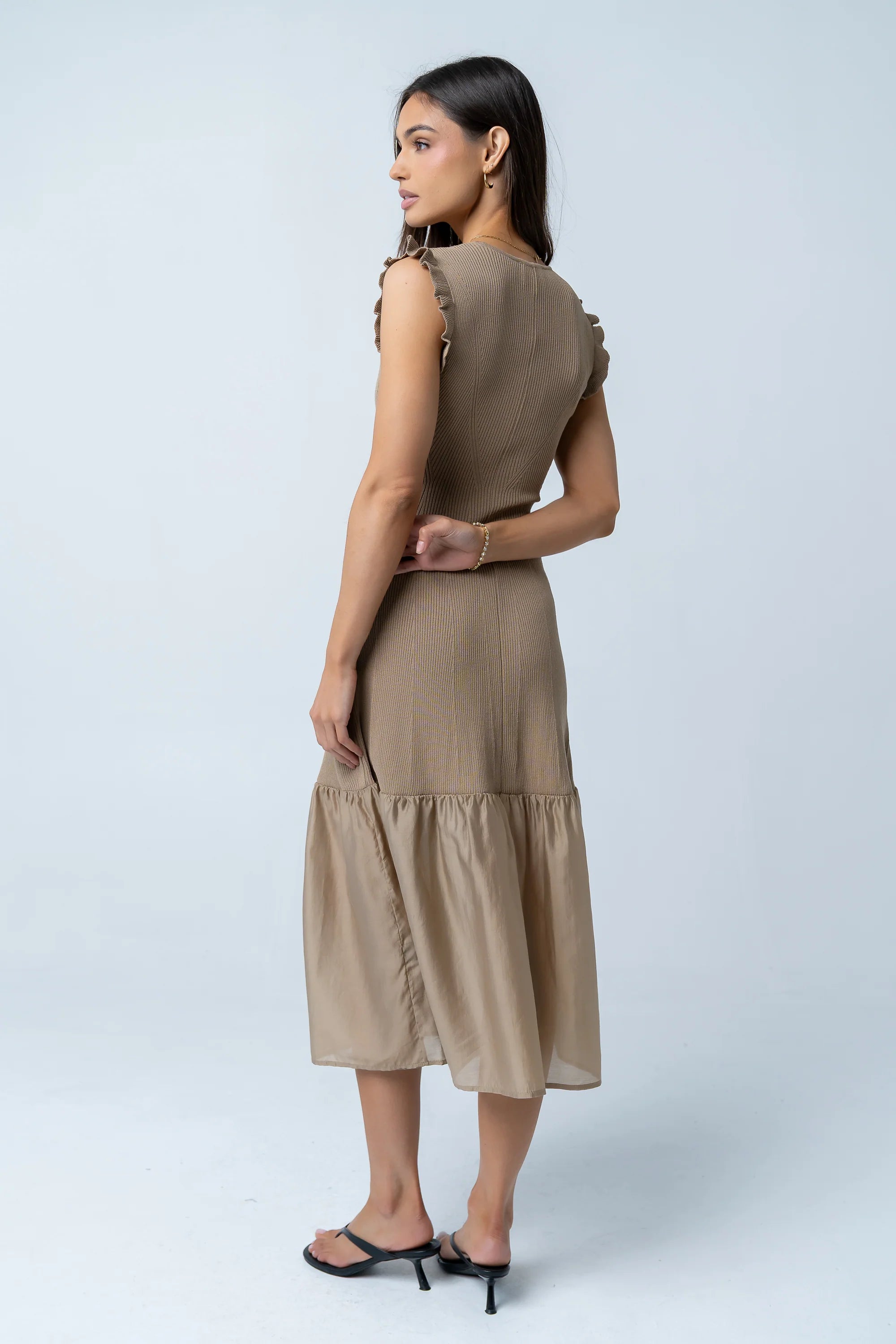 Lara Ribbed Midi Dress in Mocha