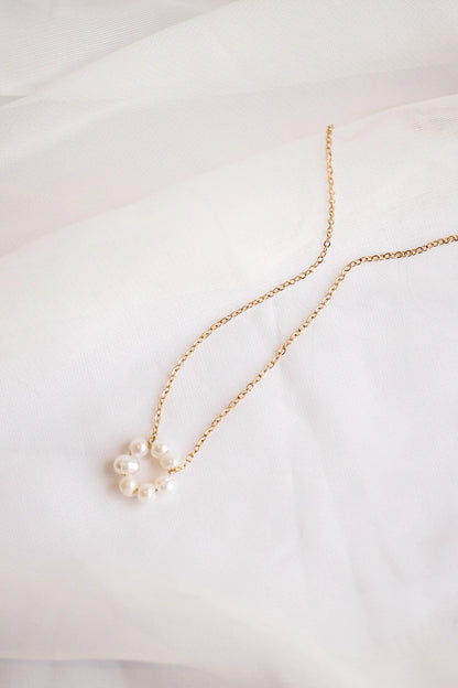 Lucy Necklace in Freshwater Pearl