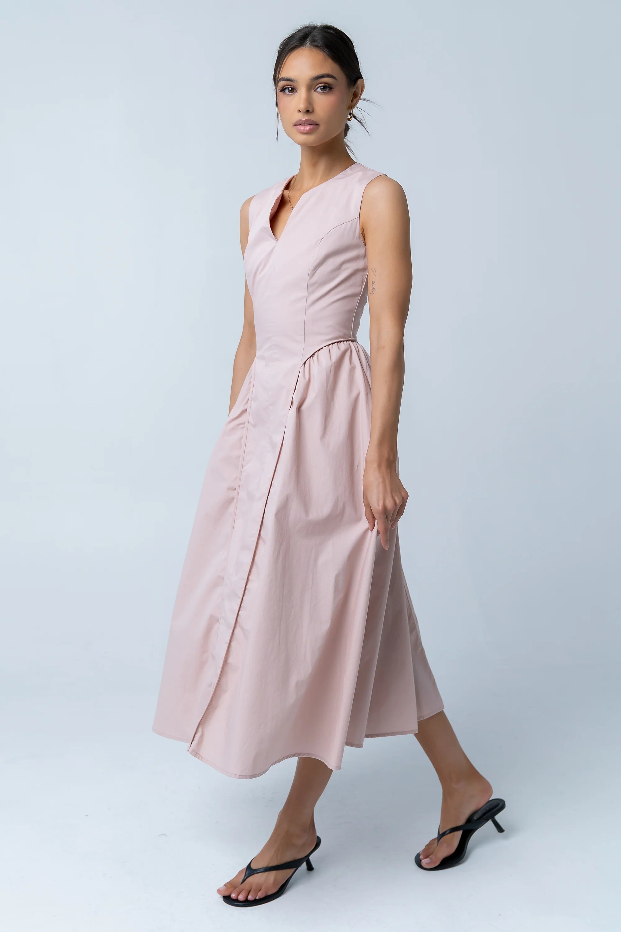 Jaynie Midi Dress in Rose
