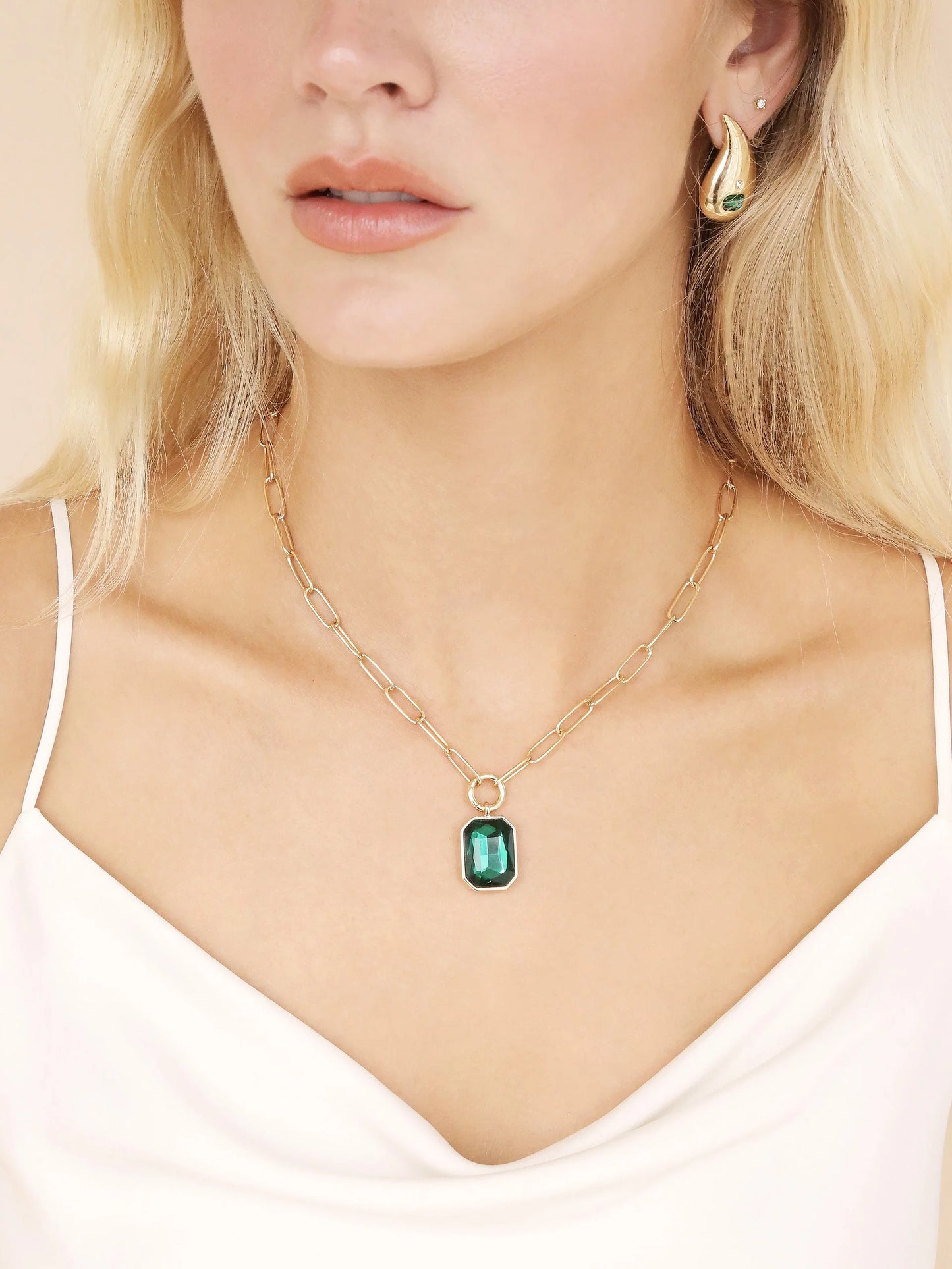 Deco Crystal Pendant Necklace
