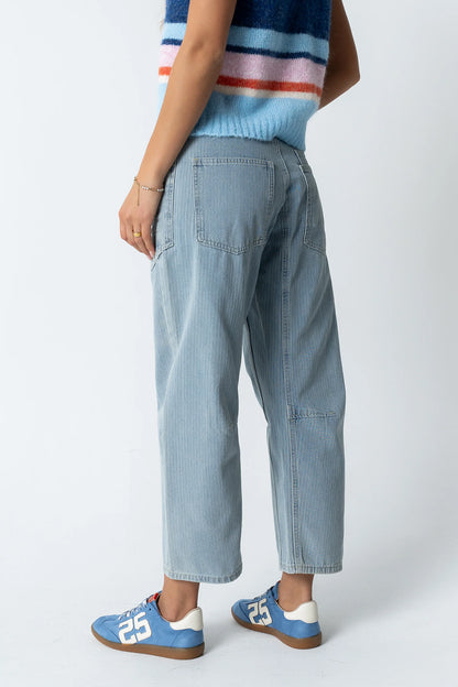 Jocelyn Barrel Jeans in Light Wash