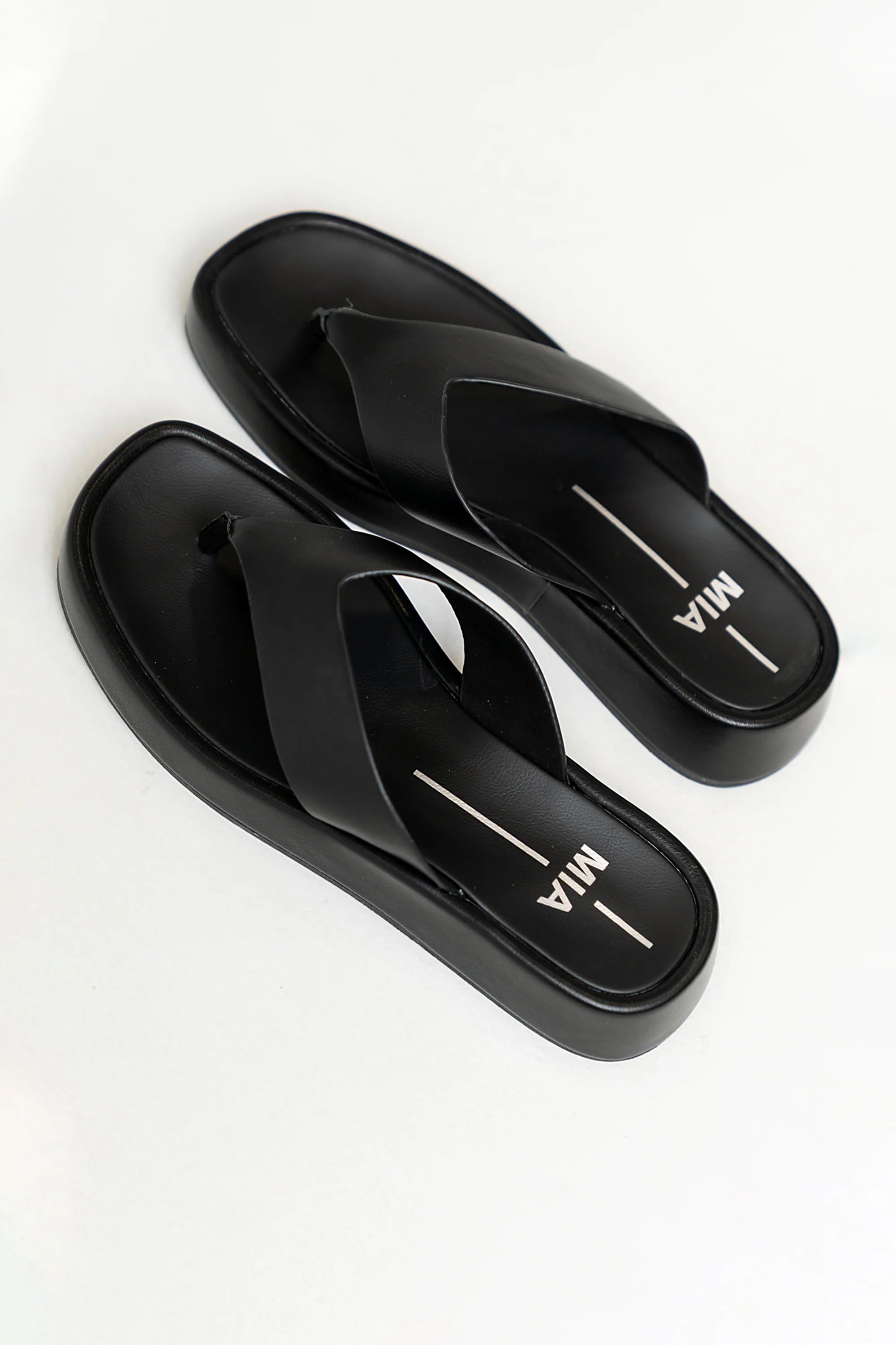 Lola Platform Sandal in Black