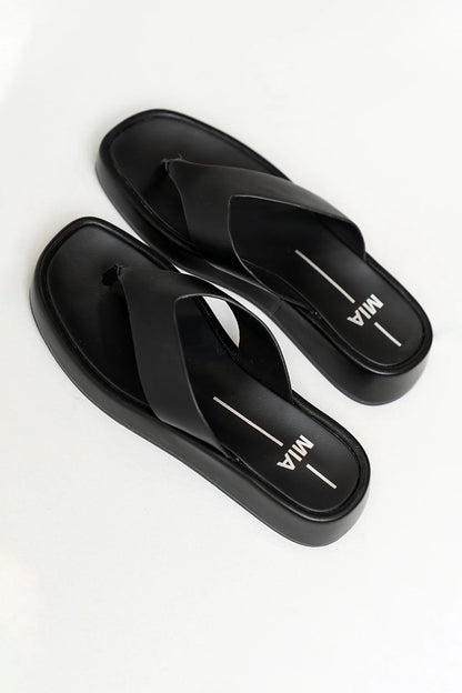 Lola Platform Sandal in Black