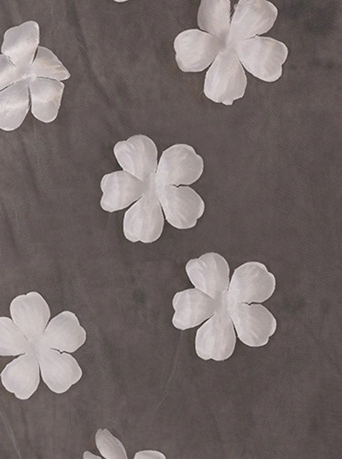 Cute Lace Flower Appliques One Tier Cut Edge Wedding Veil