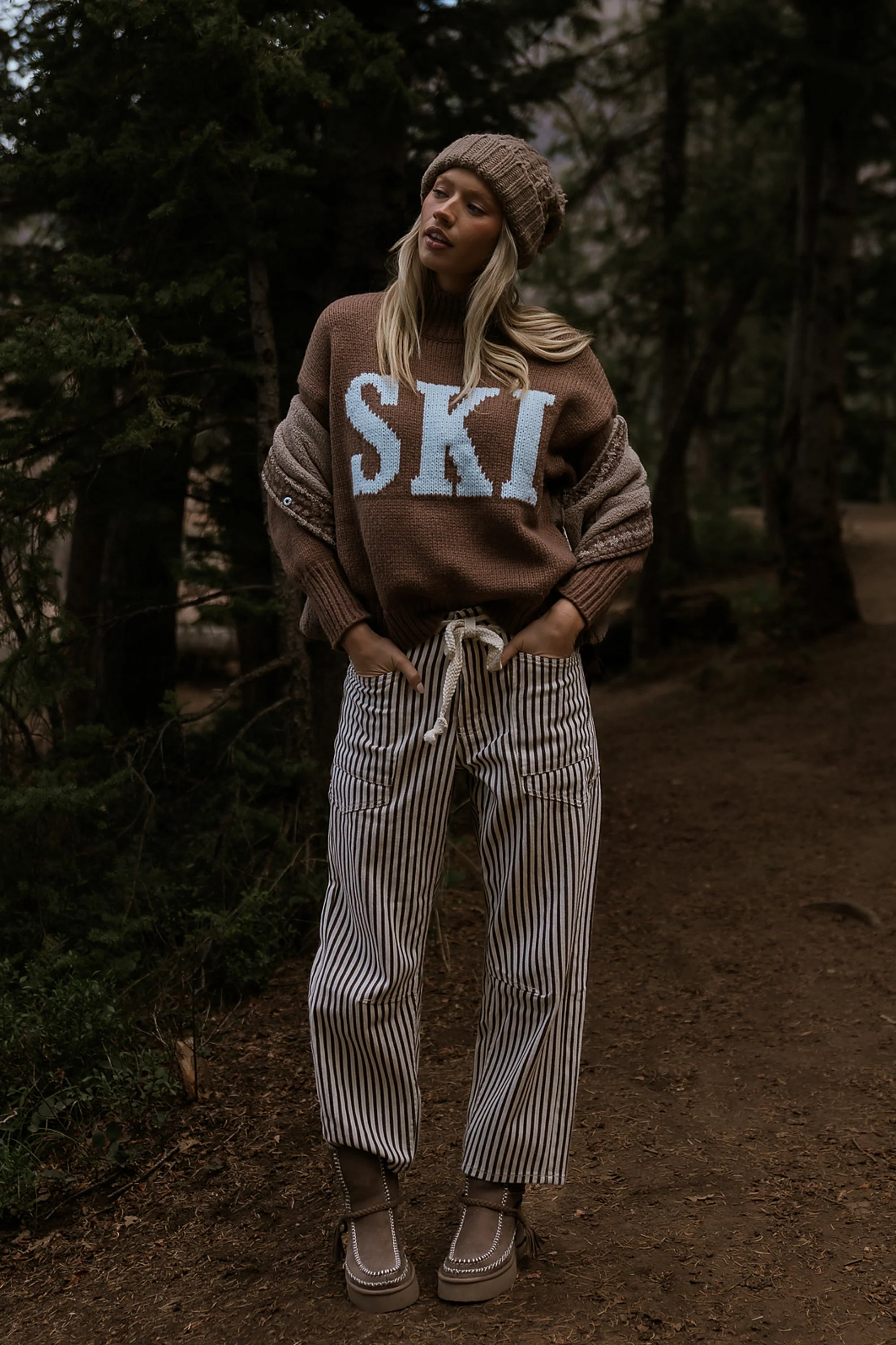 Jocelyn Barrel Jeans in Brown