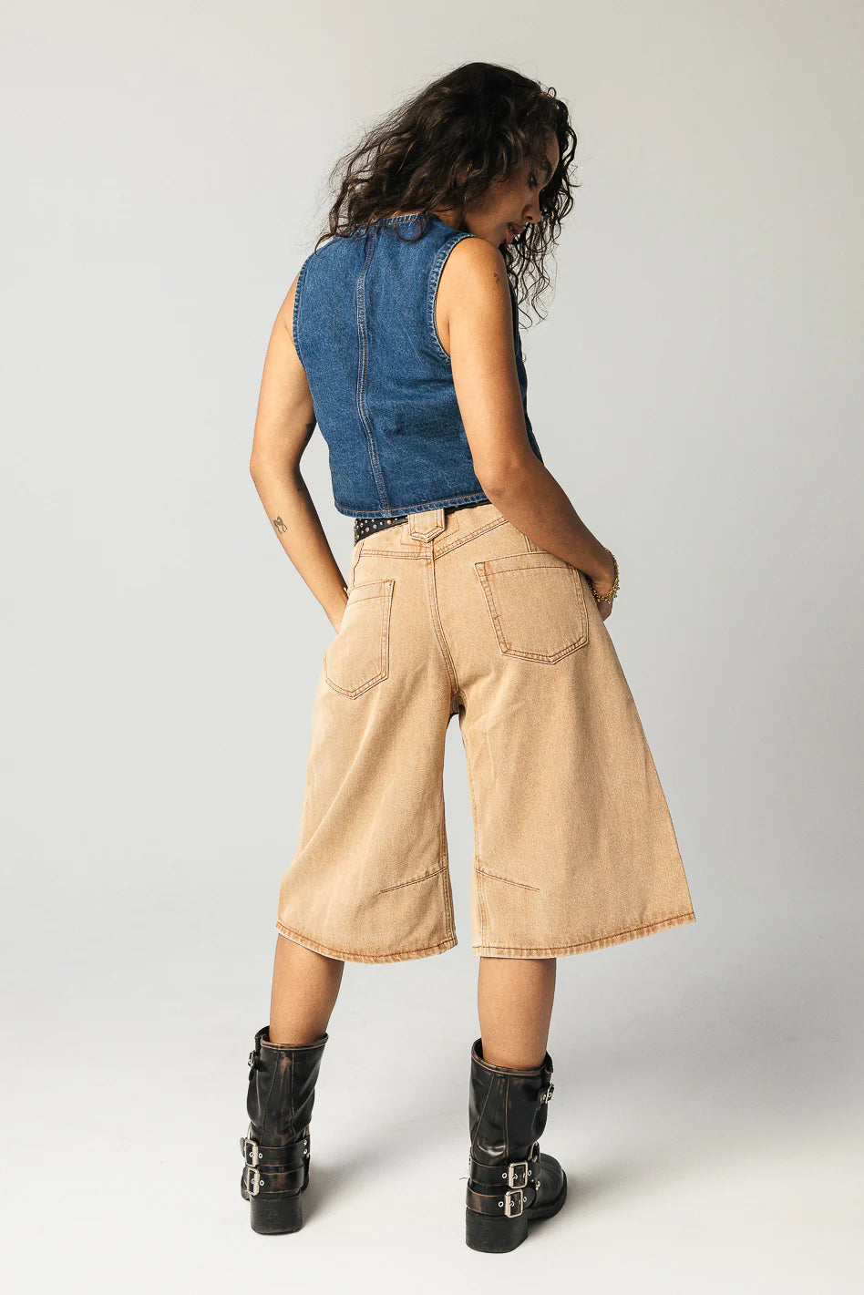 Alden Bermuda Shorts in Rust