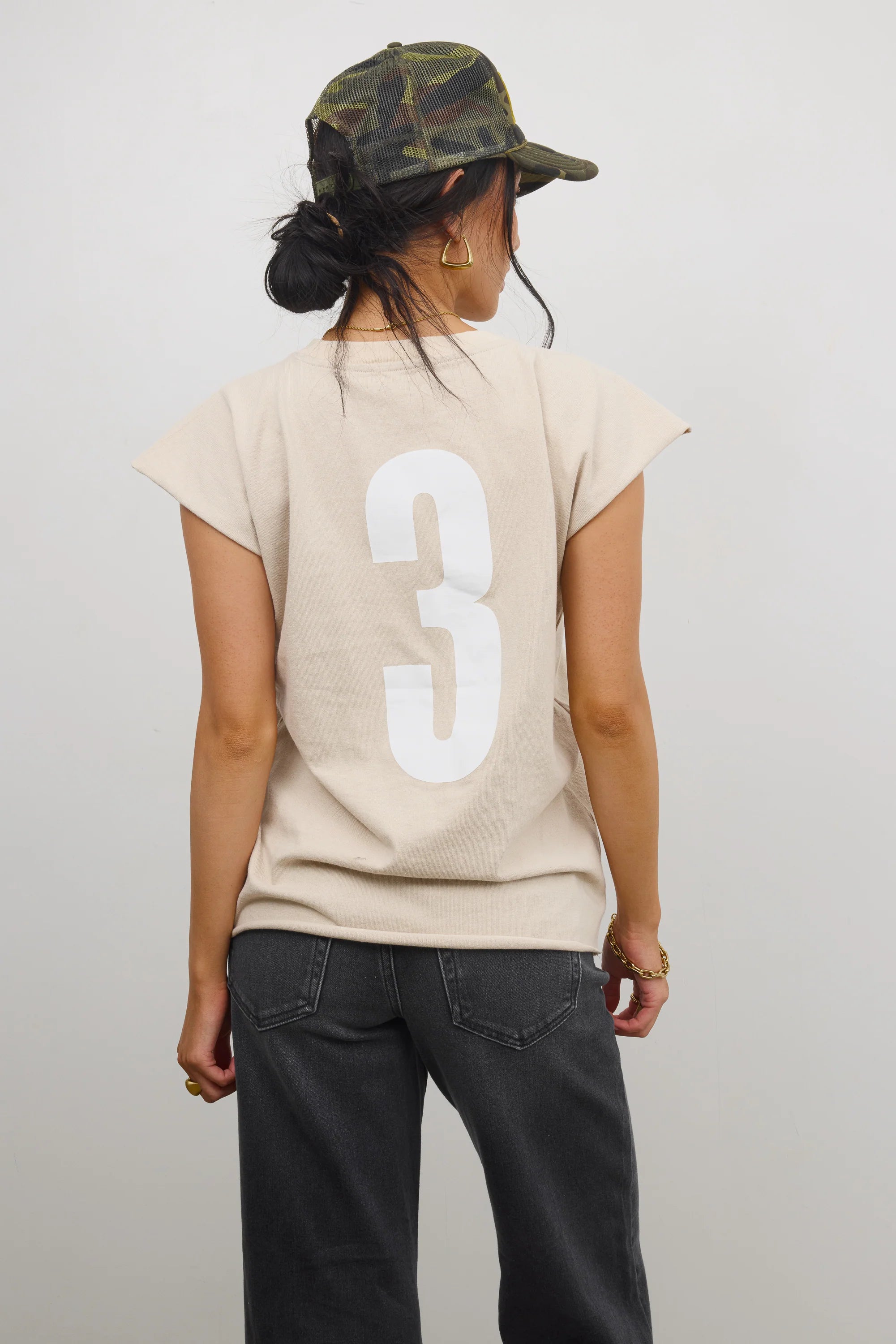 Vinnie Muscle Tee in Beige