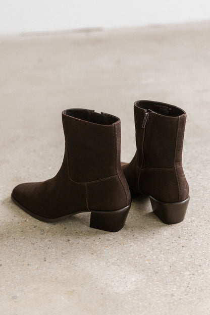 Steve Madden Daney Boots in Brown Suede FINAL SALE