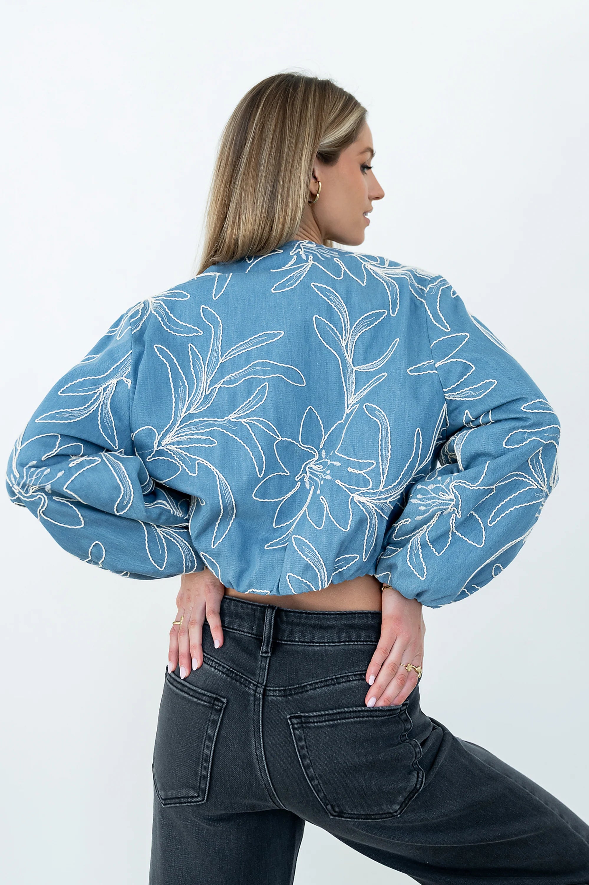 Sidney Embroidered Jacket in Medium Wash