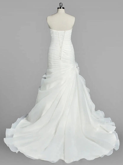 Sweetheart Mermaid Organza Wedding Dress With Ruching and Ruffles