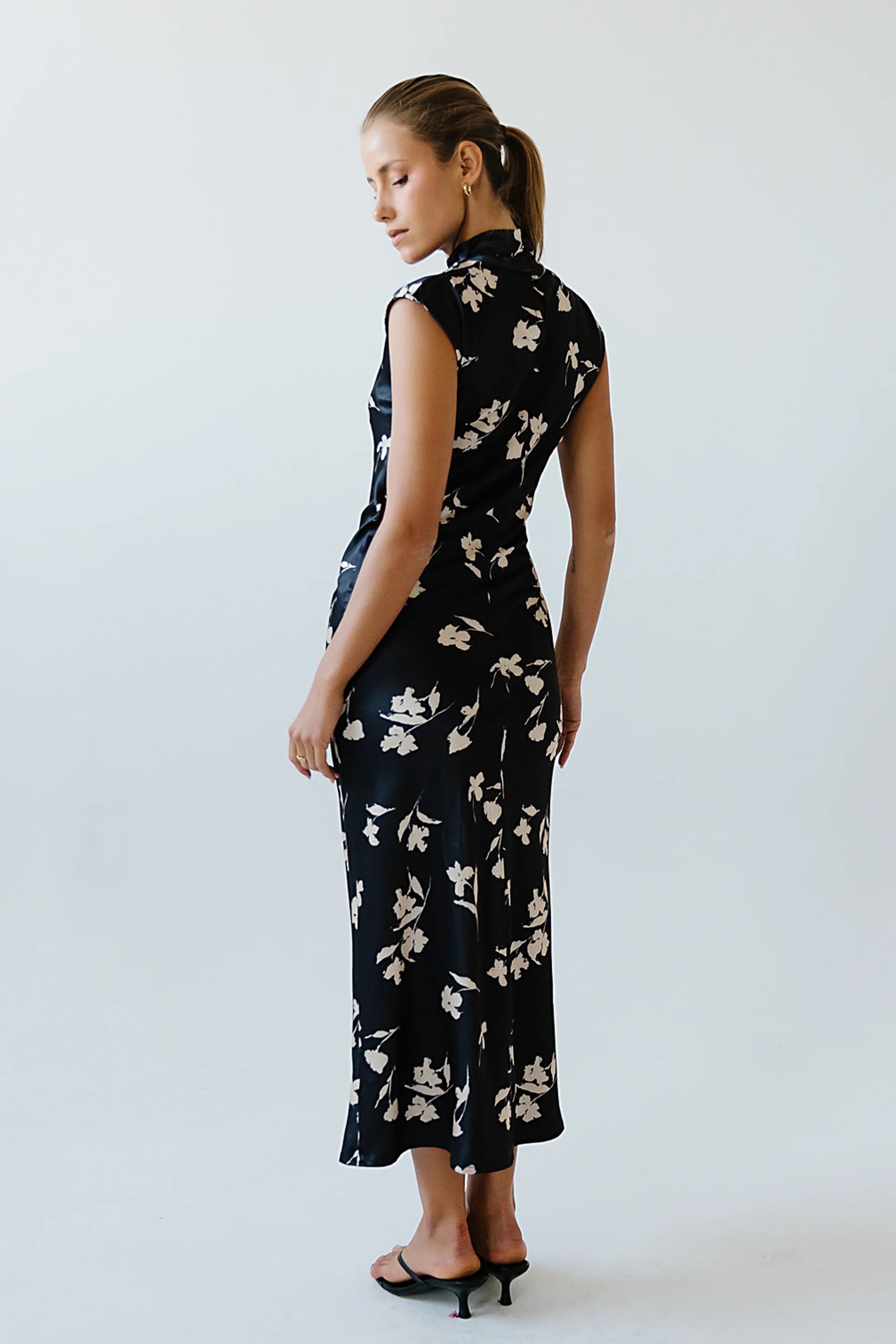 Carson Floral Maxi Dress in Black FINAL SALE
