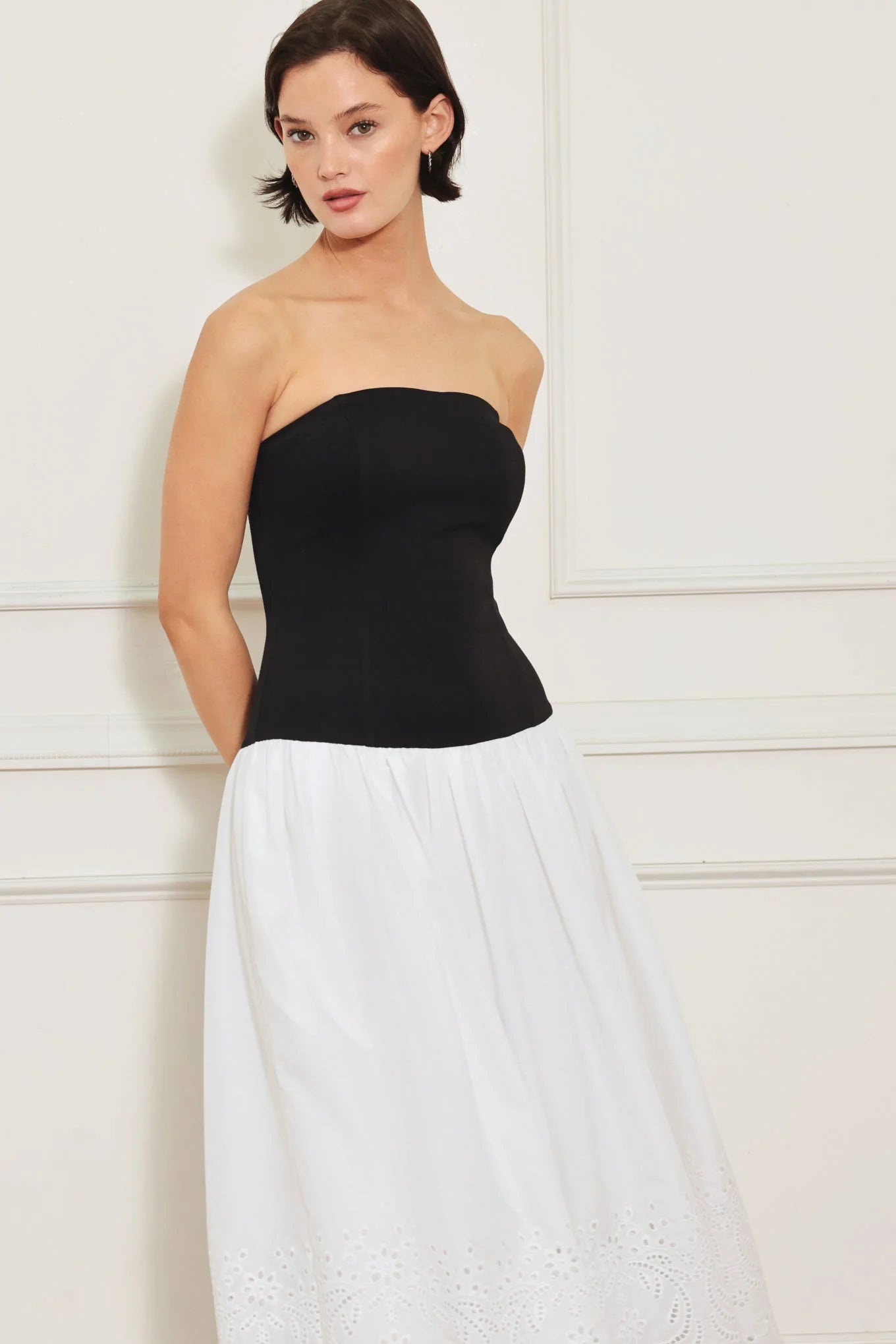 SOFT SPOKEN BEAUTY KNIT BLACK WHITE MIDI DRESS