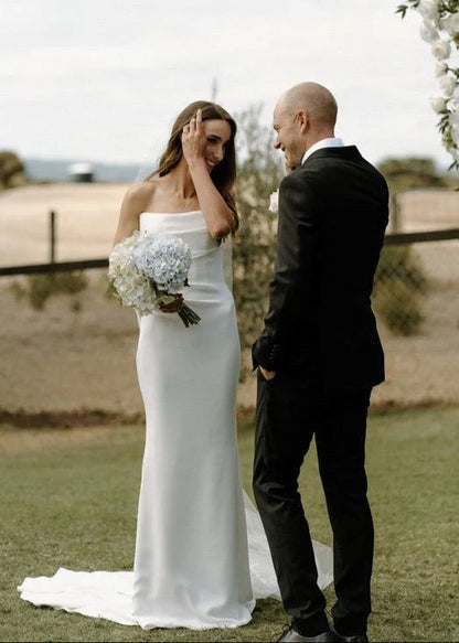 Mermaid Satin Sleeveless Wedding Dress With Sweep Train