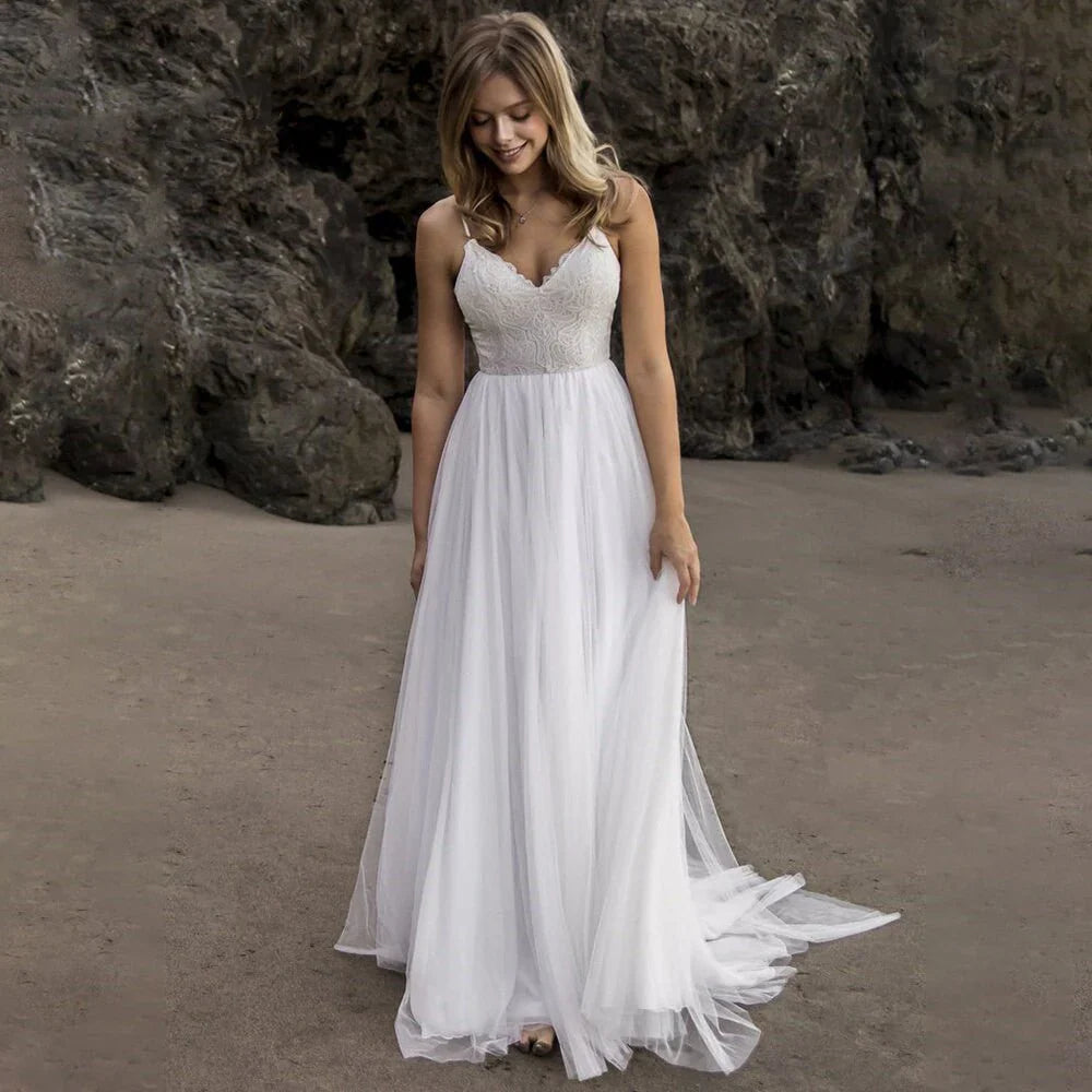 A Line Tulle Spaghetti Straps Wedding Dresses With Lace Appliques