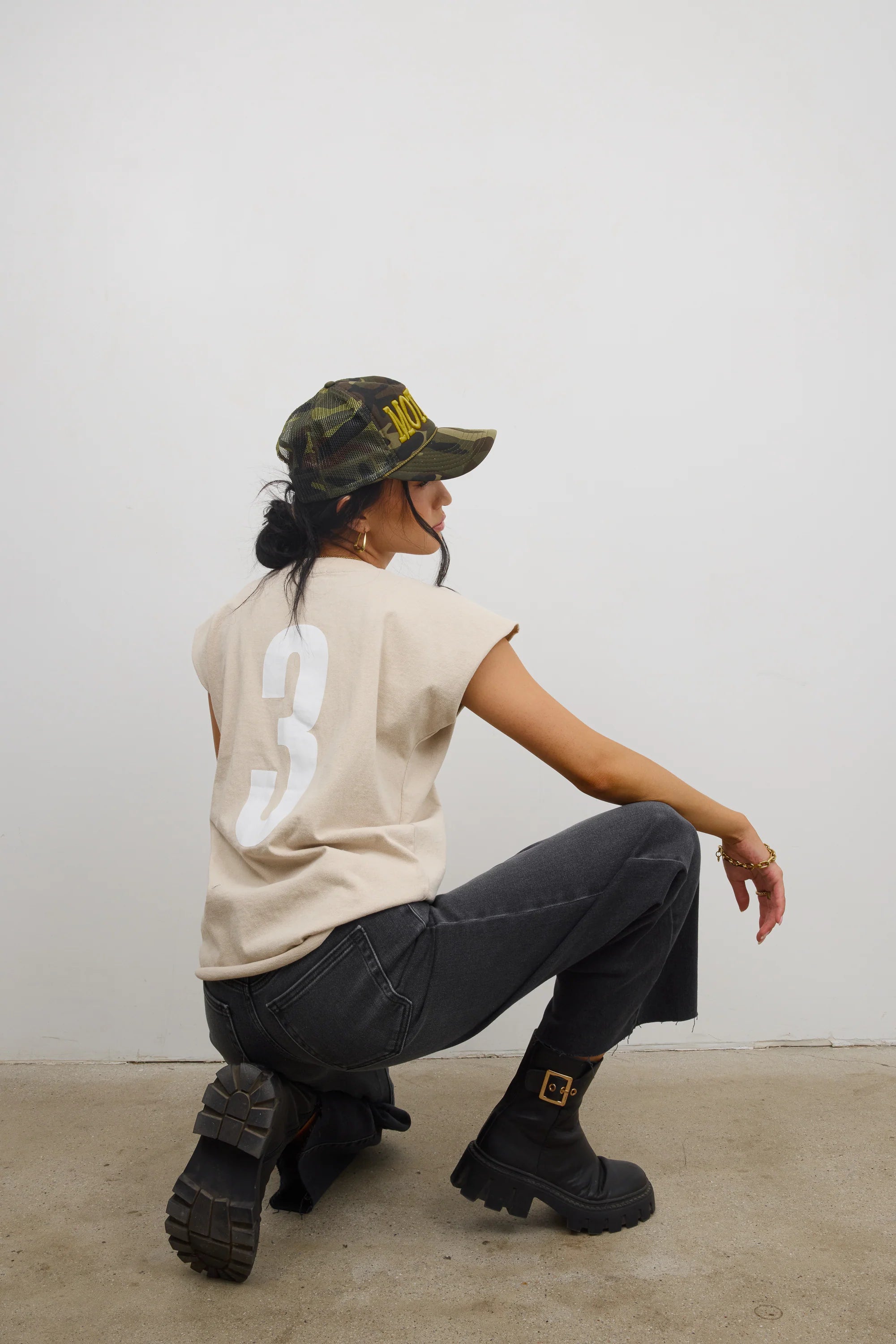 Vinnie Muscle Tee in Beige