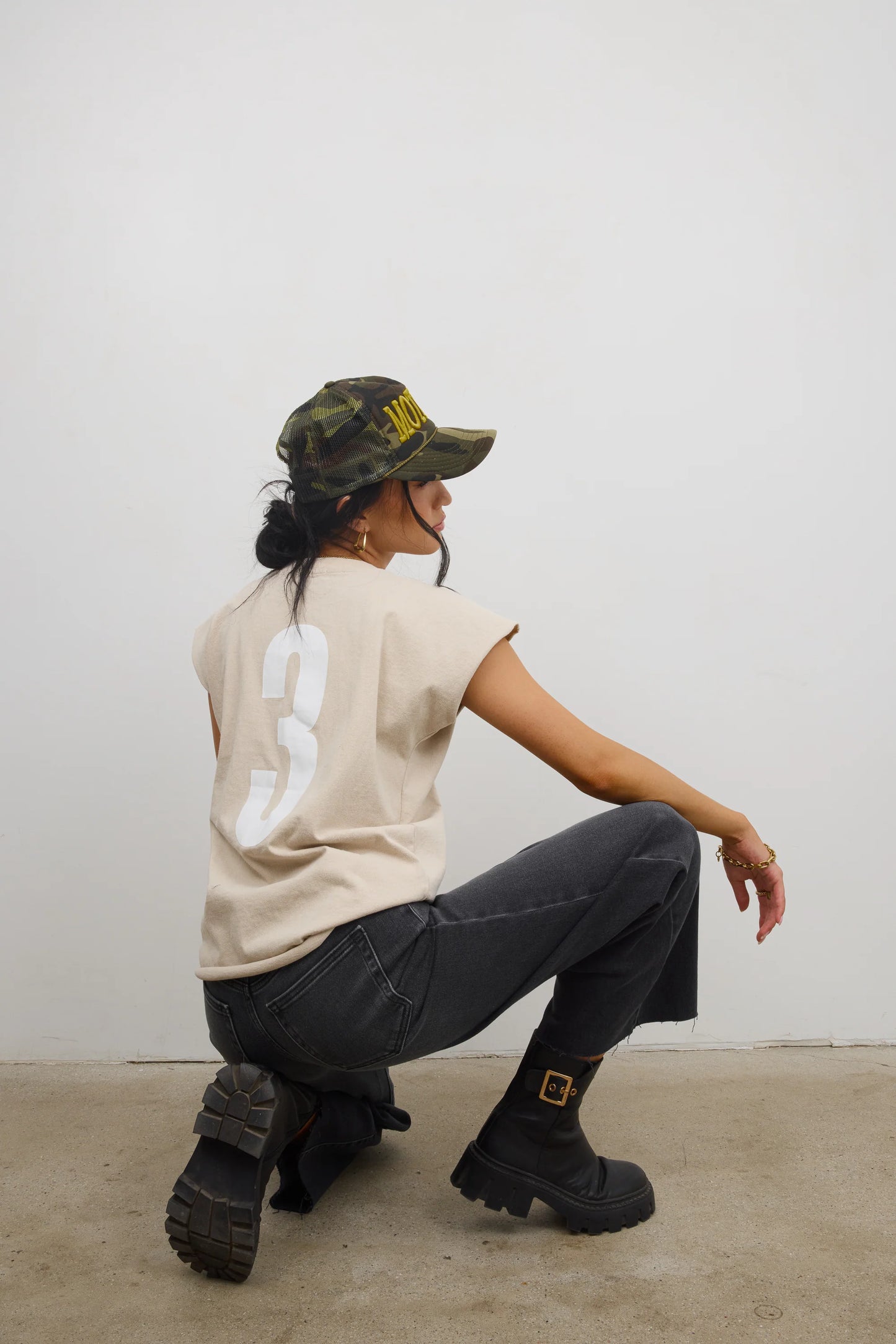 Vinnie Muscle Tee in Beige