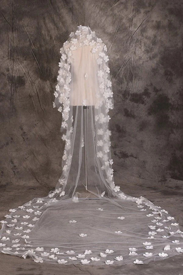 Cute Lace Flower Appliques One Tier Cut Edge Wedding Veil