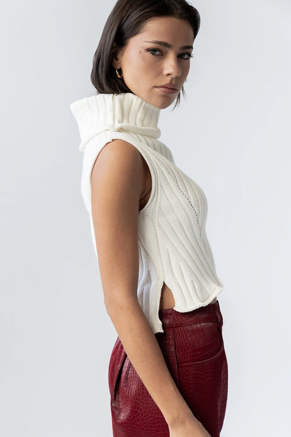 Timothy Sleeveless Sweater in Ivory