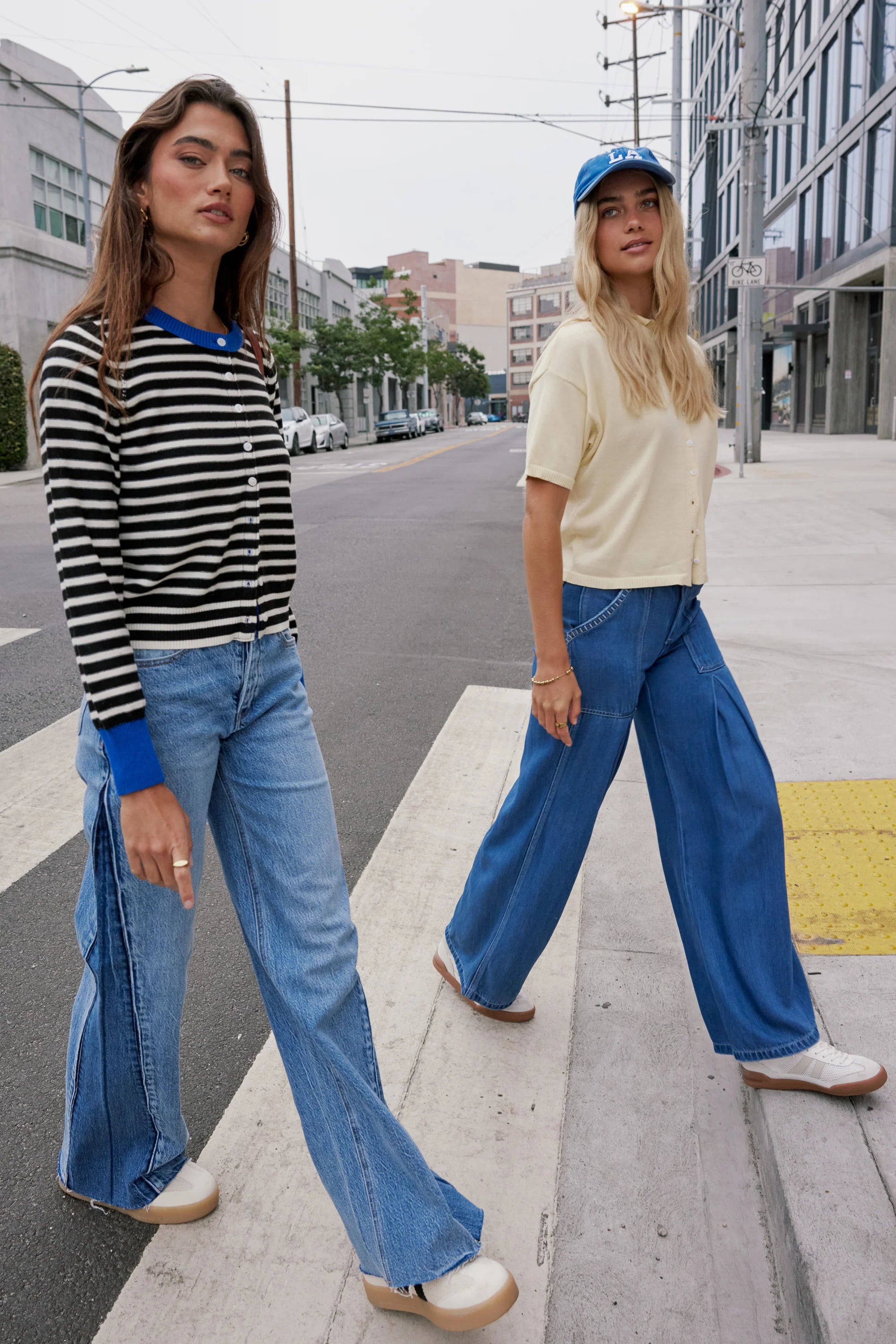 Sofia Contrast Wide Leg Jeans