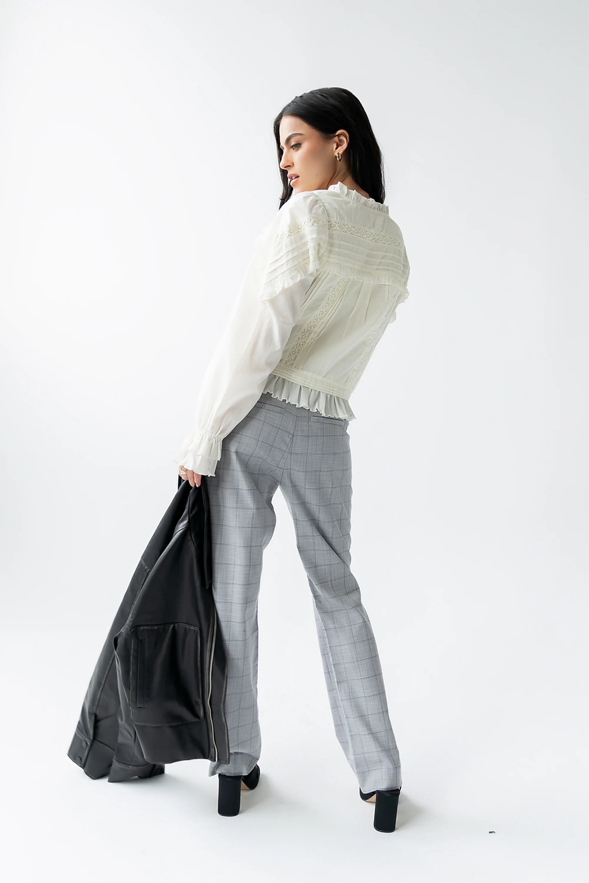 Willow Slim Straight Trouser in Grey