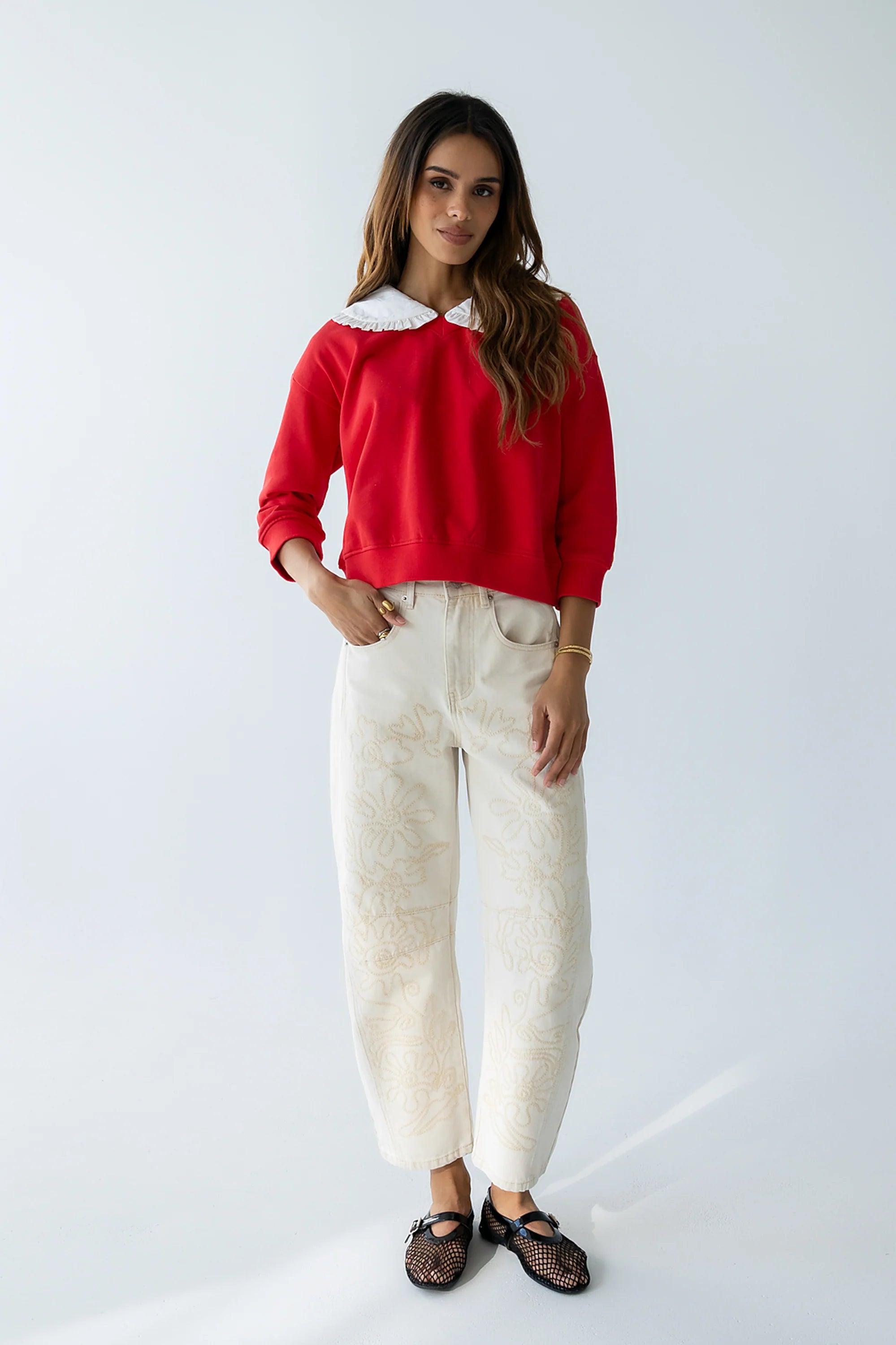 Kinsey Embroidered Barrel Jeans in Beige